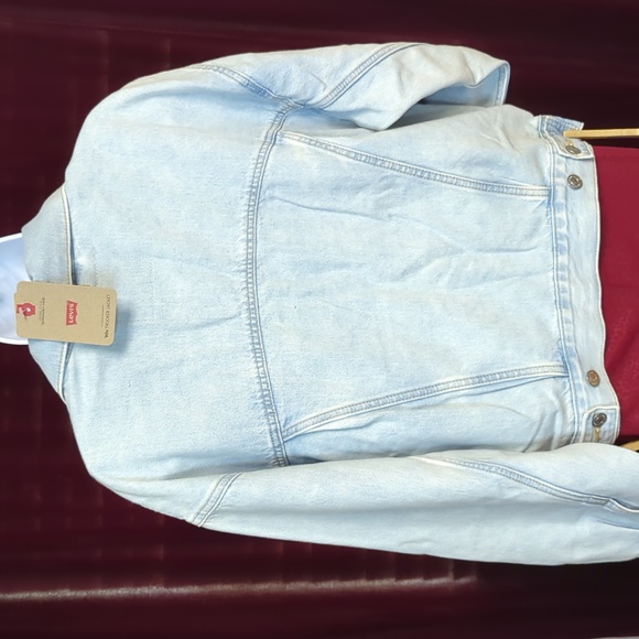 Women's Fit 90s Trucker Jacket - Picture 3 of 3